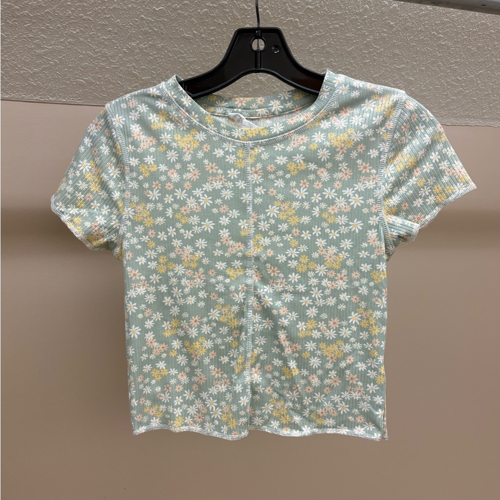 Pink Rose Daisy Print Short Sleeve Tee - Light Green